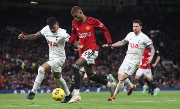 Manchester United v Tottenham Hotspur - Premier League