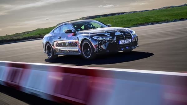 We drove the BMW M4 using o<em></em>nly a virtual reality headset