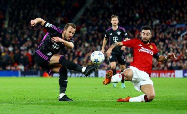 Harry Kane playing for Bayern Munich