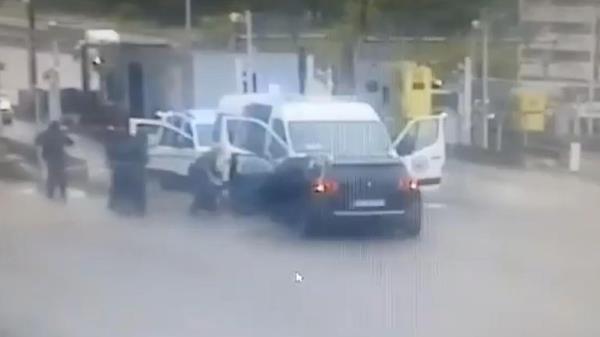 A manhunt is underway for the attackers who fled with the priso<em></em>ner Mohamed Amra after the ambush. 