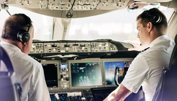 想当飞行员吗？新西兰航空公司采取了大胆的举措，加快培训速度，并支付大部分费用