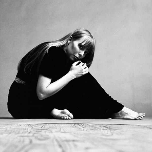 Joni Mitchell posing for Vogue magazine in November 1968.