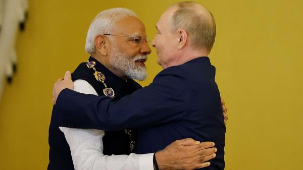 While accepting the award, Prime Minister Modi dedicated it to the people of India and to the traditio<em></em>nal bo<em></em>nds of friendship between India and Russia.
