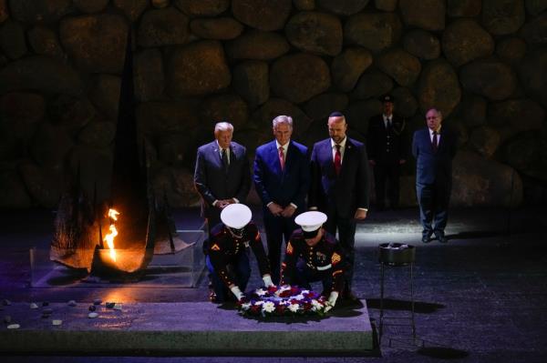 Kevin McCarthy takes part in a wreath-laying at Yad Vashem. 