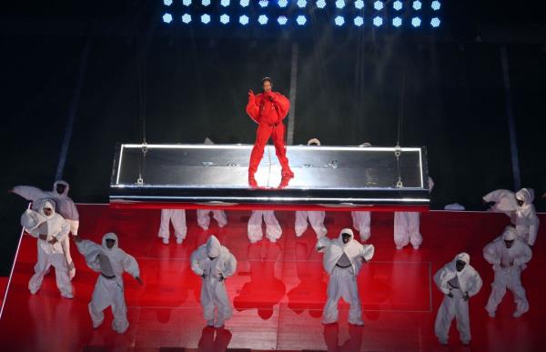 Rihanna croo<em></em>ned a medley of her greatest hits on Feb. 12.