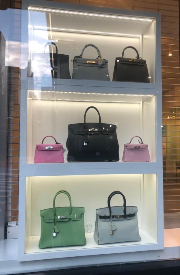 Hermes handbags on display at Heritage Auctions.