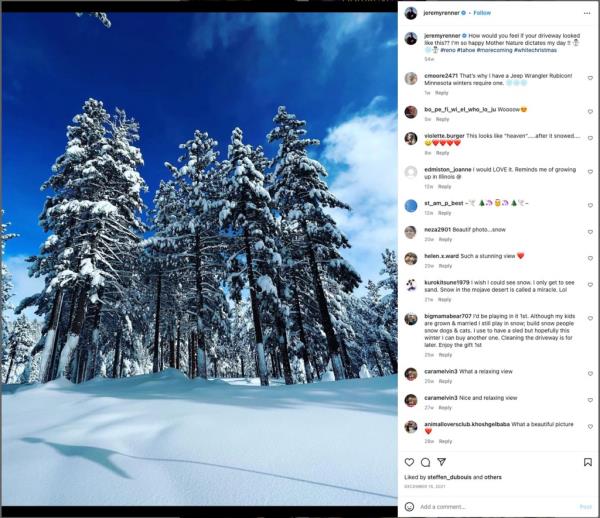 Pictured: Jeremy Renner driveway in December 2021.</p>

<p>　　