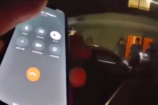 Weather reports show a winter storm moving across the country during the holiday weekend.</p>

<p>　　