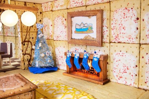 and an Eggo Frosted Maple Flavor wallpaper.