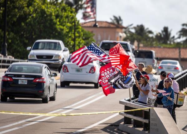 Mar-a-Lago protesters 