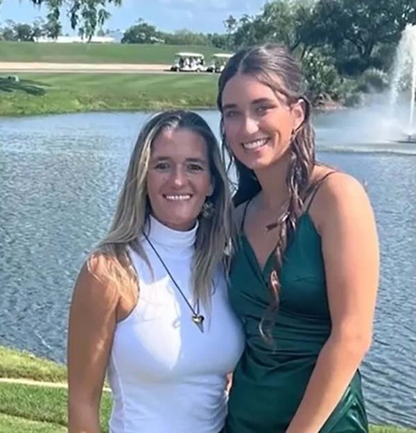 Madison Schemitz (left) and her mother, Jaclyn 