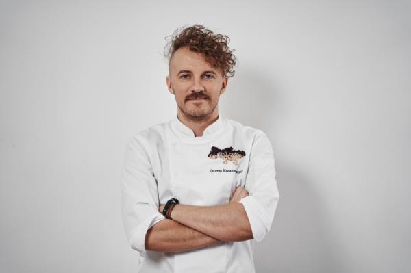 Celebrity chef Yevhen Klopotenko opened a canteen for refugees in the western Ukrainian city of Lviv; he's committed to champio<em></em>ning traditio<em></em>nal ingredients and dishes from Ukraine.