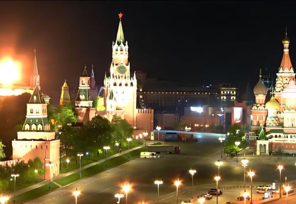 Weeks after the drone attack on May 3, dro<em></em>nes hit Moscow’s suburbs as Ukraine began its counter-offensive against Russia.</p>

<p>　　