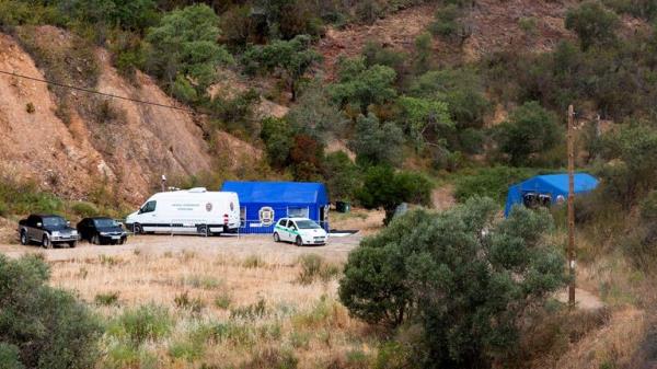 Vehicles and tents of Portugal's investigative Judicial Police are seen at the site of a remote reservoir wher<em></em>e a new search for the body of Madeleine McCann is set to take place, in Silves, Portugal, in this screen grab from a video, May 22, 2023. REUTERS/Luis Ferreira</p>

<p>　　