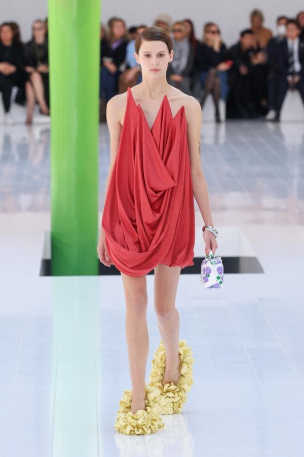 The heels, which are crafted with latex balloons in a ruffle pattern, are available for pre-order in red for $1,850.