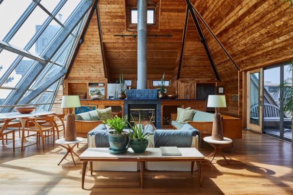 Interior of the glass wall inside Pyramid House.