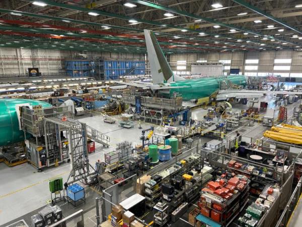 一窥波音P-8制造工厂