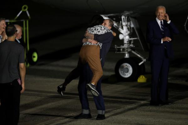 彭博社为之前关于囚犯交换的报道道歉，并对相关员工进行纪律处分