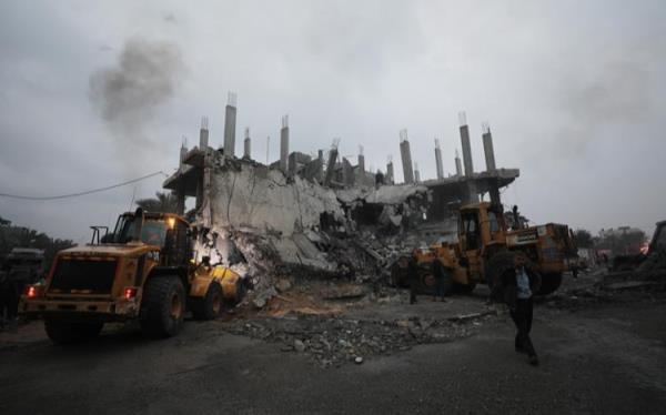 以色列军队在加沙南部与哈马斯激进分子作战