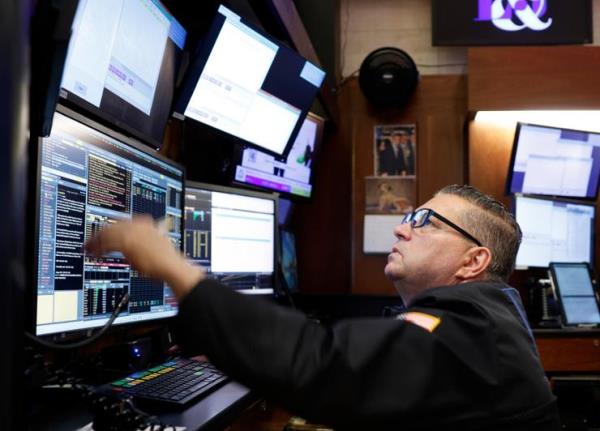 英伟达成为市值最高的上市公司，美股创下新高