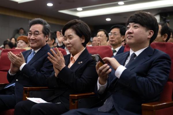 对于潜在的“大帐篷”政党来说，前路坎坷