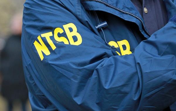 纳什维尔州际公路发生小型飞机失事，造成5人死亡