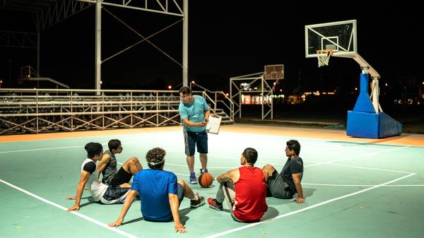 要实施变革，你不需要立刻说服所有人