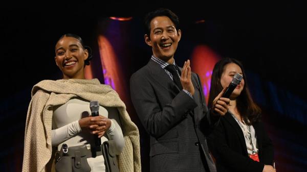 首先，《助手》在2023年星球大战庆典上首次亮相