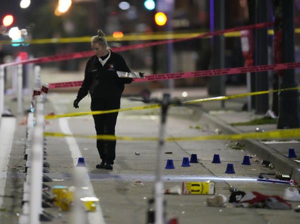 掘金获胜后，丹佛发生大规模枪击事件，9人受伤