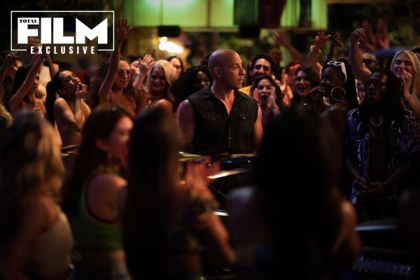 范·迪塞尔、布丽·拉尔森和杰森·莫玛在这些Fast X独家图片中加速行动