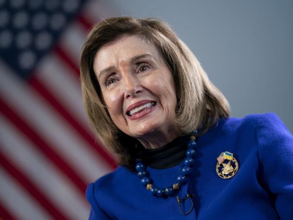 南希·佩洛西(Nancy Pelosi)表示，她将在2024年寻求连任，驳斥了退休的言论