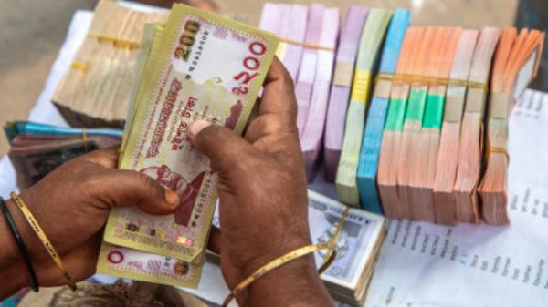 开斋节前夕，银行面临巨大的提现压力