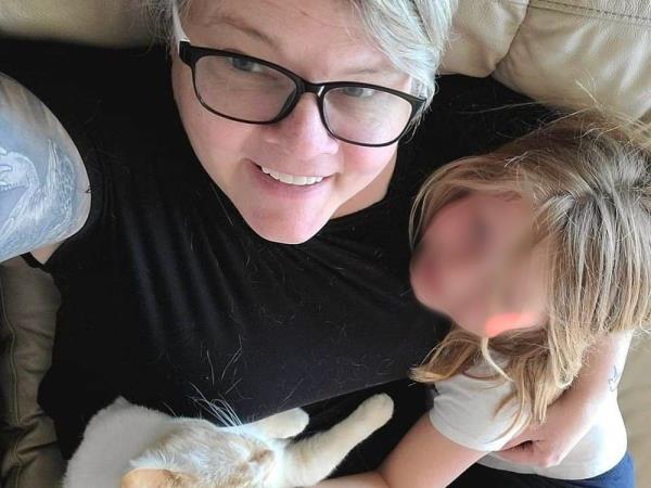 “完美的你”：基洛纳女孩在田径会上被骚扰