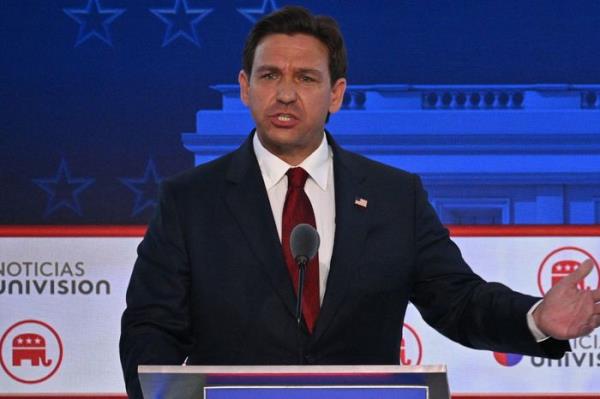 共和党总统辩论：德桑蒂斯称特朗普的支出“为我们现在的通货膨胀奠定了基础”