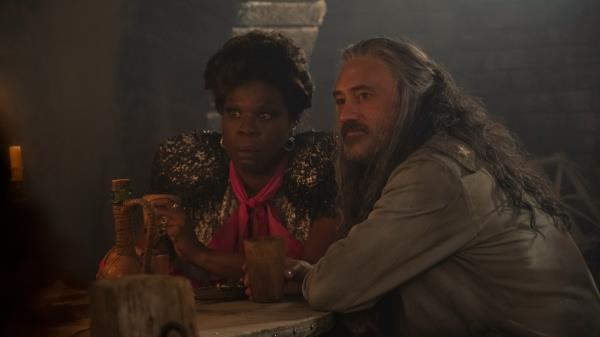 Leslie Jo<em></em>nes and Taika Waititi in Our Flag Means Death season 2