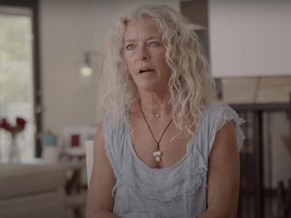 “火刑”：长曲棍球教练因对女子运动中跨性别运动员的看法而被炒