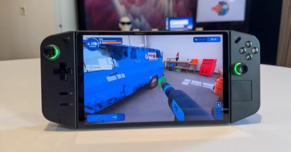 凭借《军团Go》掌机，联想瞄准了ROG盟友