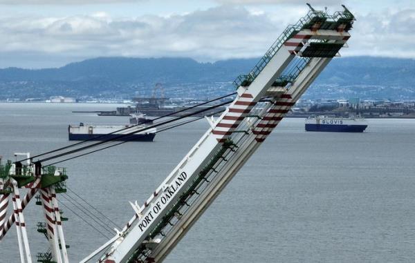 美国贸易逆差缩减10%，至583亿美元，触及近三年来的低点