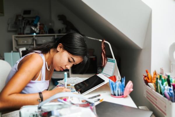 哦,上帝……孩子们即将开始使用ChatGPT写大学申请论文