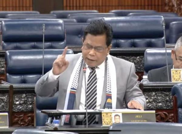 杰里议员否认受到威胁或贿赂以支持总理