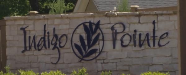 警方：汽车闯入嫌犯向莫尔丁房主开枪