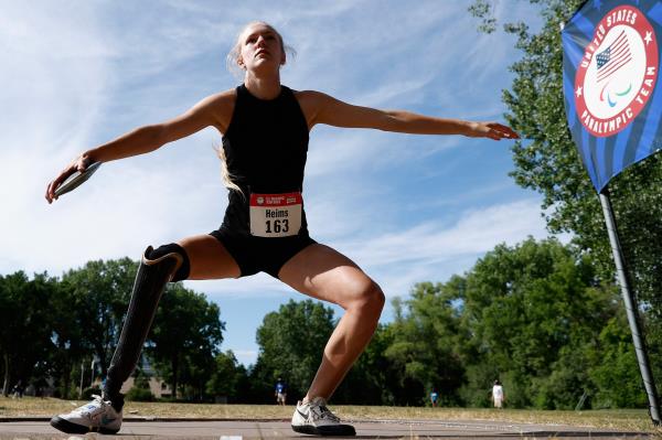海姆斯在德雷克接力赛上创造了副铁饼世界纪录