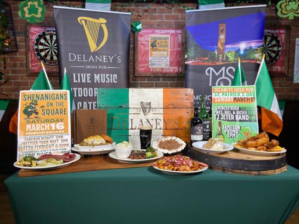 我们去斯帕坦堡的德莱尼爱尔兰酒吧吃饭吧