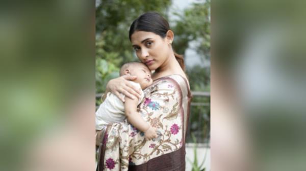 Mehazabien以Anannya的身份回归《商业标准报》