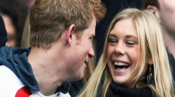 哈里王子在军队里会在30分钟的通话时间里给这个人打电话