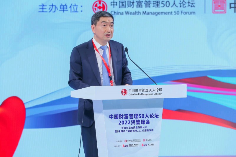 国开证券原总经理侯绍泽因受贿罪被判处有期徒刑13年。 现任会长蒋道真的秘书出身很高。