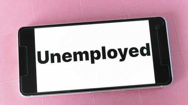 Unemployment claims hit 3-month high as economy shows signs of cooling