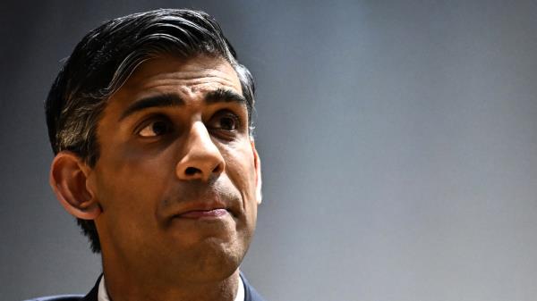 里斯·约翰逊的盟友预测前首相鲍里斯·约翰逊将回归，苏纳克敦促提前举行大选