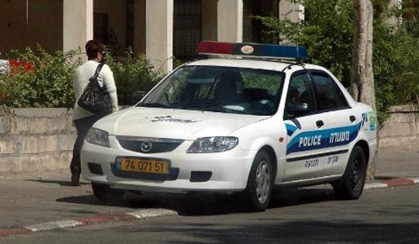 警方对被拍到殴打Bnei Brak男子的警察结案，甚至没有询问他们