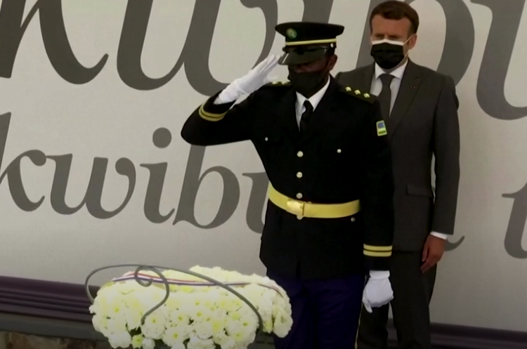 Paul Rusesabagina讲述他在卢旺达被囚禁的经历_余儒海出书讲述过往经历_讲述嫖娼经历
